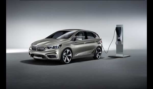 BMW Active Tourer Plug-in Hybrid Concept 2012 charging 2